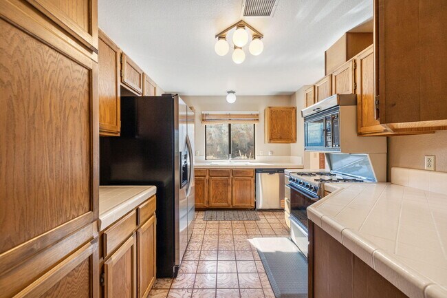 Building Photo - 2645 Anza Trail