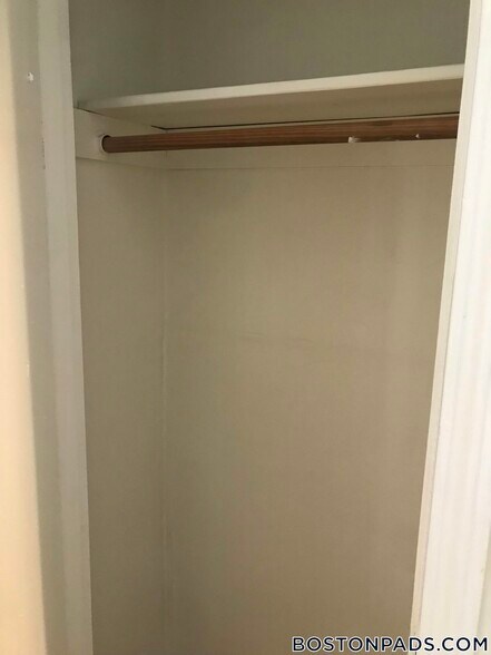 Building Photo - 10 Wait St