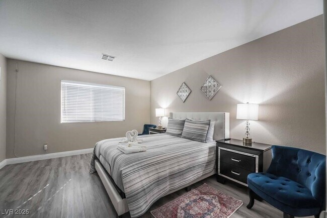 Building Photo - 8233 Ducharme Ave