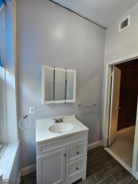 Building Photo - 302 Princeton Ave