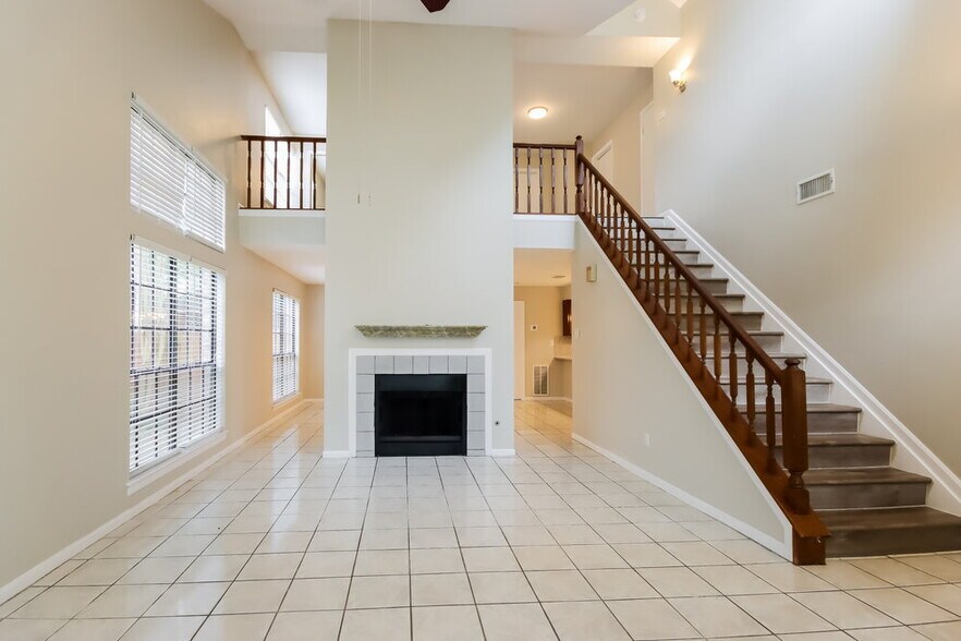 Building Photo - 4423 Appalachian Trail