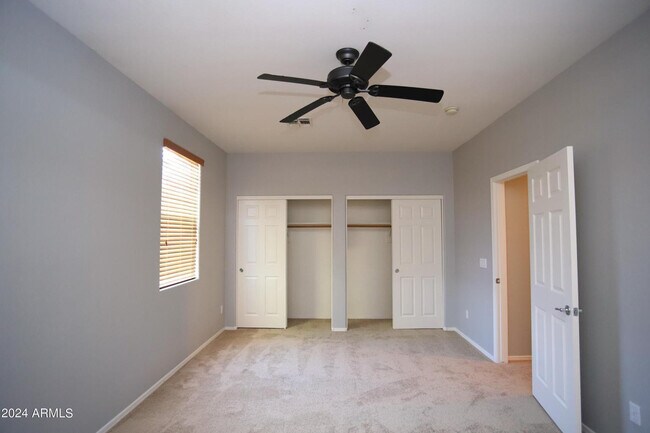 Building Photo - 2840 S Miller Dr