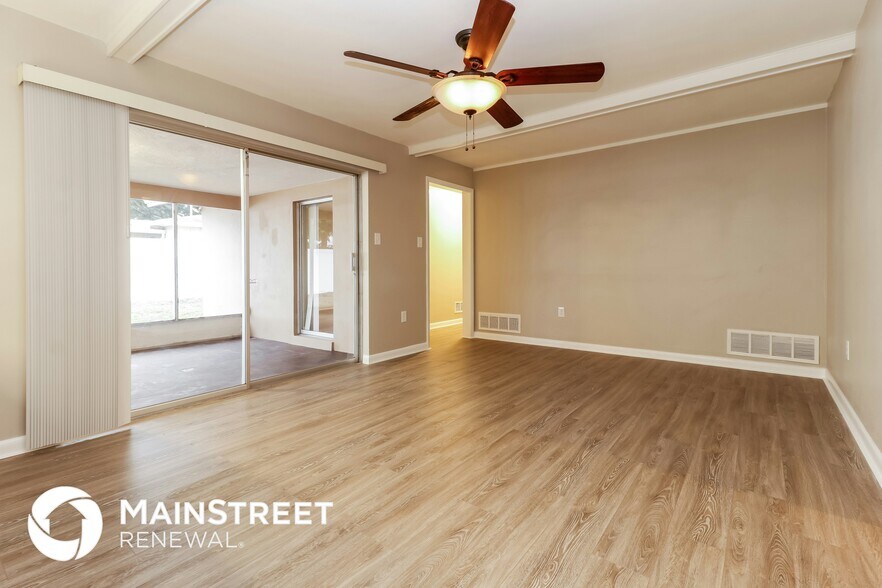 Building Photo - 1352 Ranchwood Dr