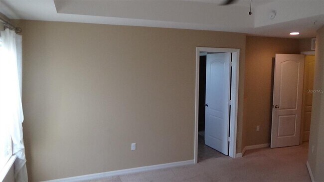 Building Photo - 1520 Scarlet Oak Loop