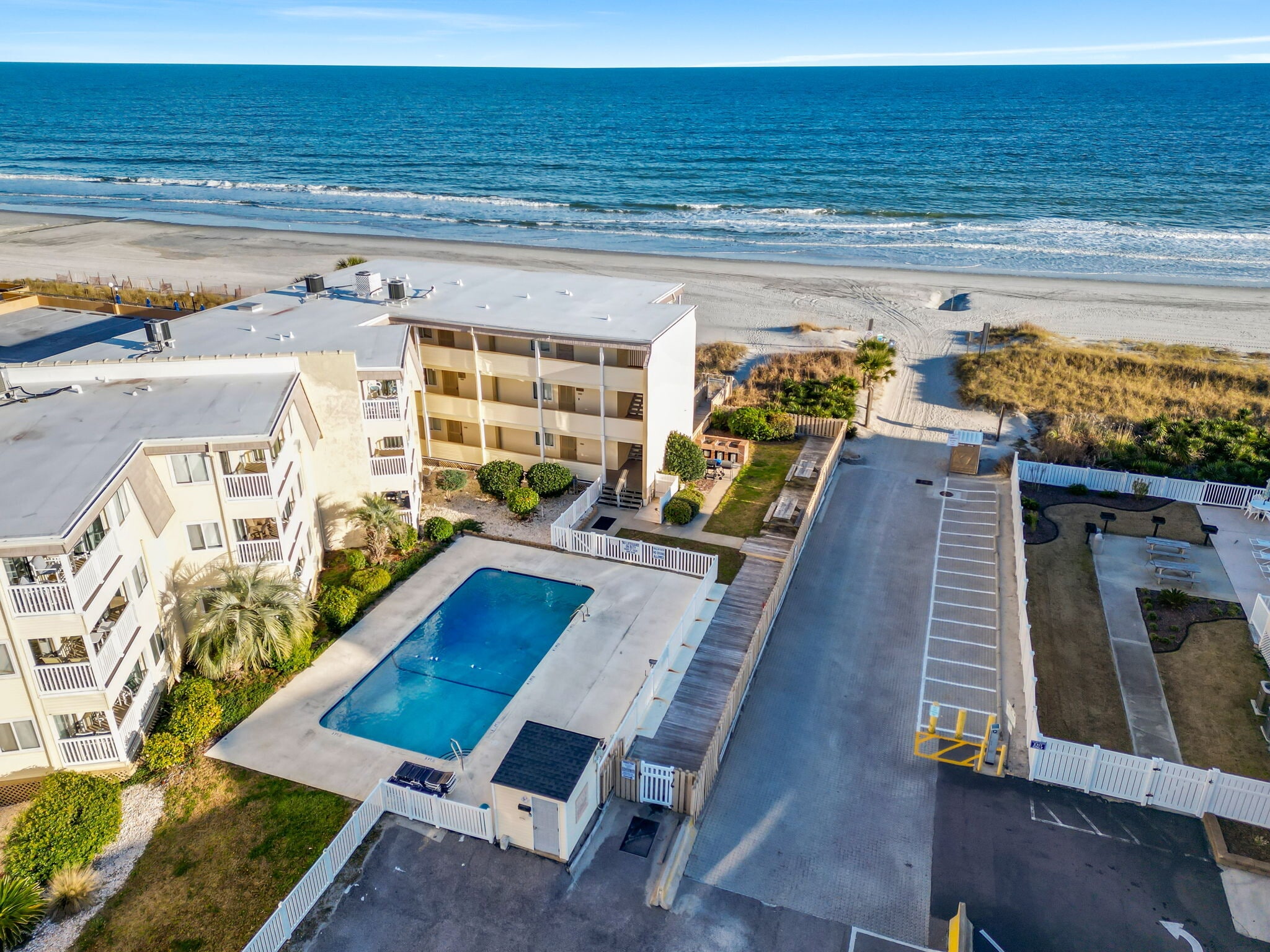 Building Photo - 9620 Shore Dr