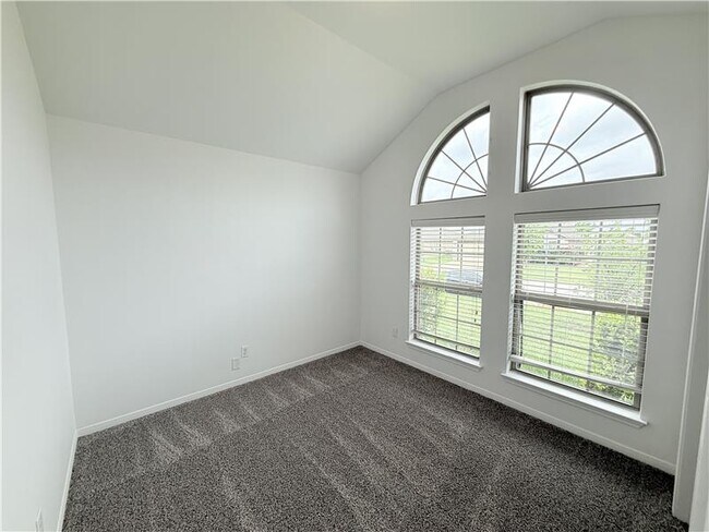 Building Photo - 531 Parkfield Ln