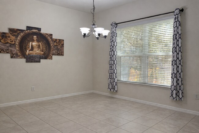 Building Photo - 12616 Salomon Cove Dr