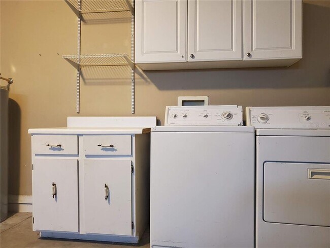 Building Photo - 12722 Evington Point Dr