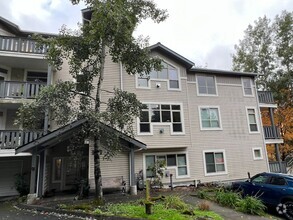 Building Photo - 2bd/1ba Seattle Condo