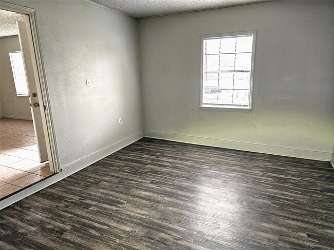 Building Photo - 3018 Robinson Blvd