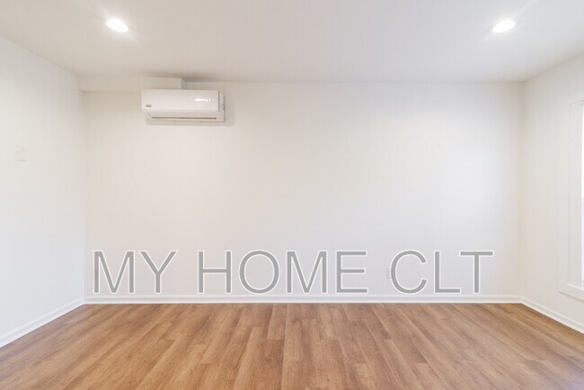 Building Photo - 929 Cantwell St