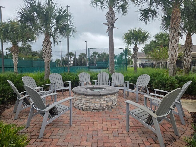 Building Photo - 55+ Gated Community at Palms at Serenoa