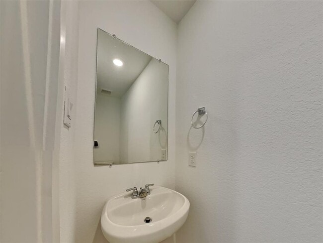 Building Photo - 21566 Casavatore Dr