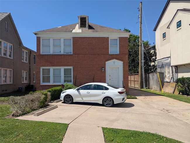 Building Photo - 2504 Kingston St