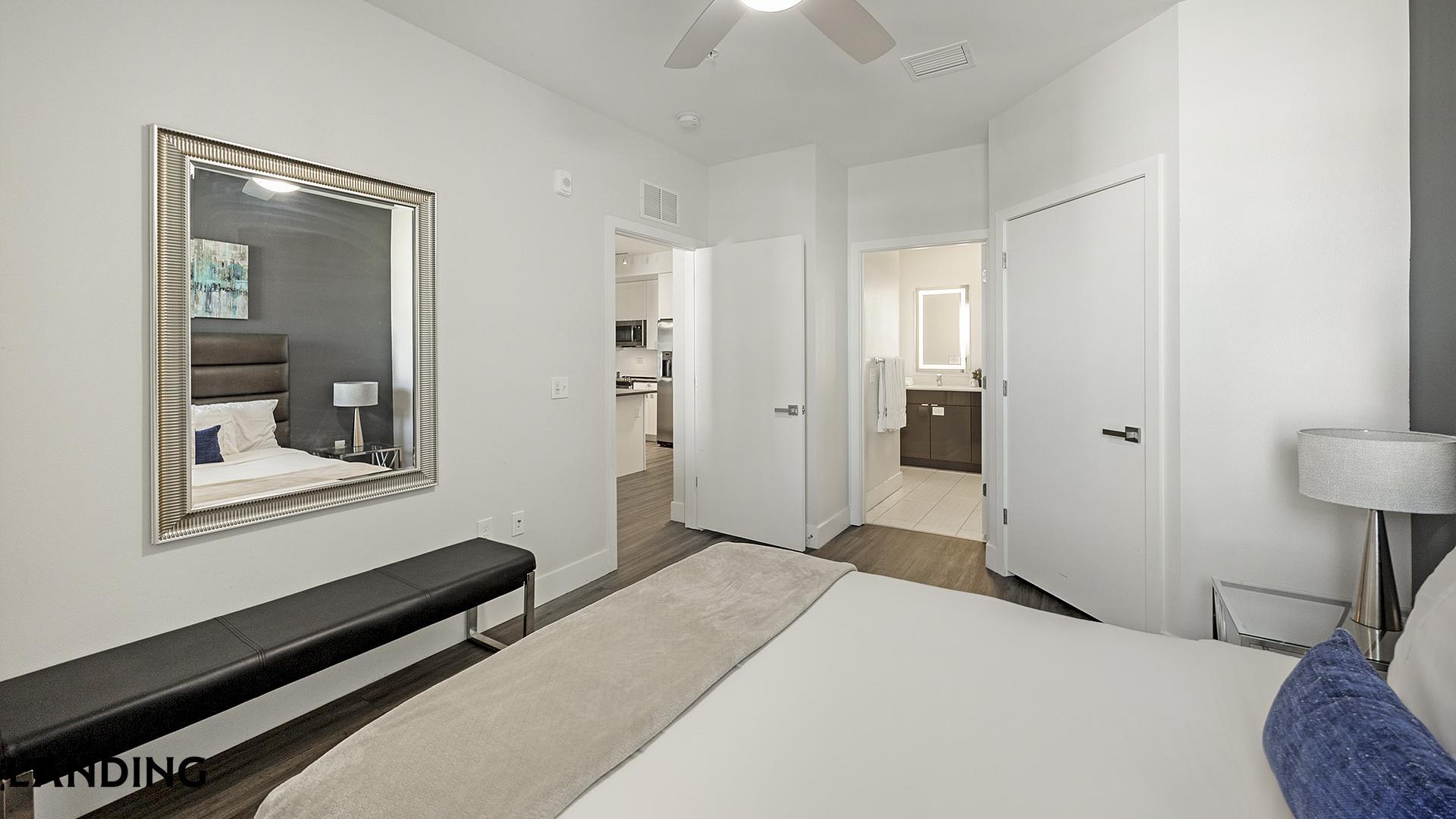 Building Photo - 4950 W Prescott St