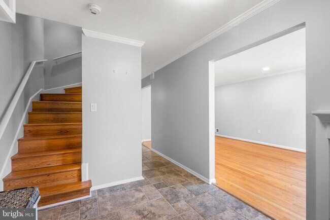 Building Photo - 3331 Spring Ln