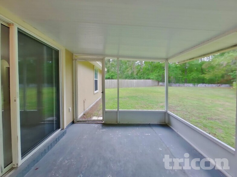 Building Photo - 2750 Archer St