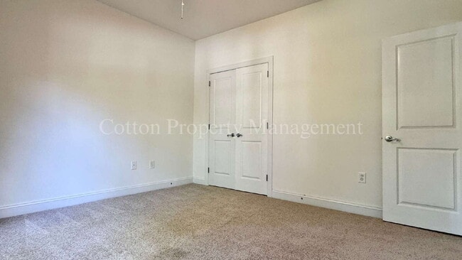 Building Photo - 8854 Plantation Landing Dr