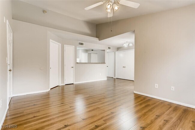 Building Photo - 555 E Silverado Ranch Blvd