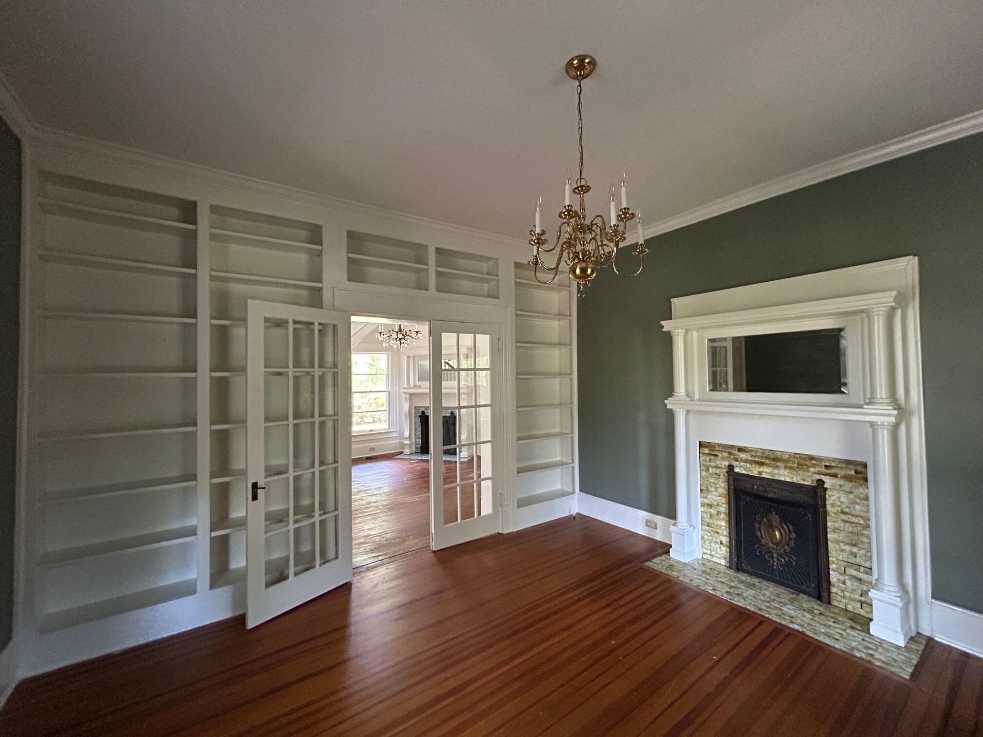 Library or 5th Bedroom - 1014 Shepherd St