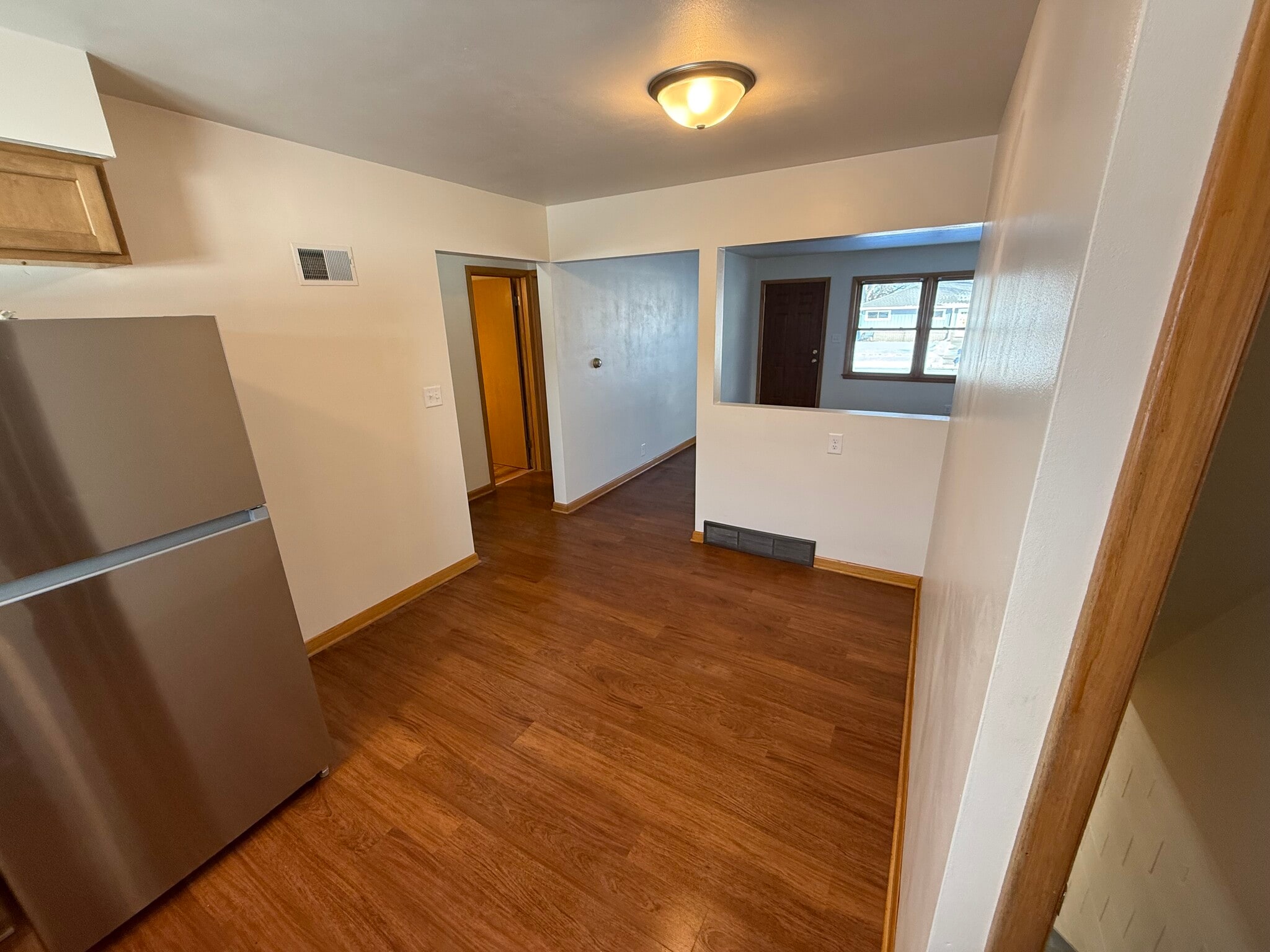 kitchen-living - 1616 Sunset Ridge Dr