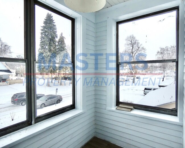 Building Photo - 425 Boston Pl