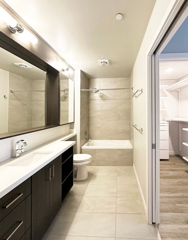 Building Photo - 1Bd/1Ba Seattle Condo