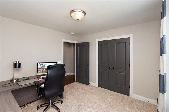 Building Photo - READY FOR SHOWINGS! 4BR Home in Blackman School district