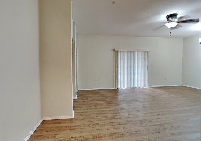 Building Photo - 114 Vista Verdi Cir