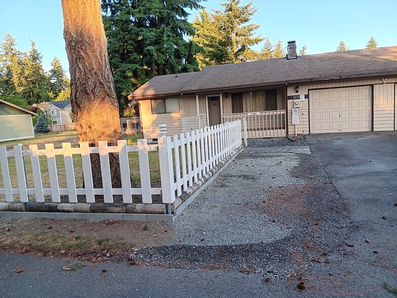 Building Photo - 16506 16th Avenue Ct E
