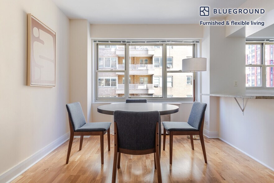 Building Photo - 30 Park Ave