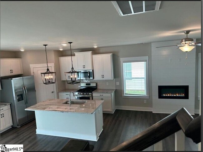 Building Photo - 100 Evergrace Wy