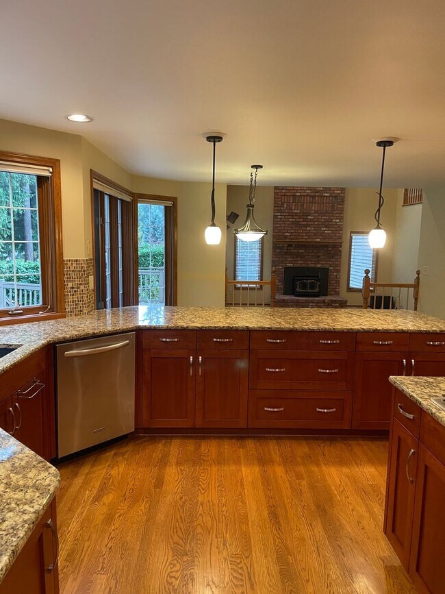 Building Photo - Golf Course Home in Mill Creek!