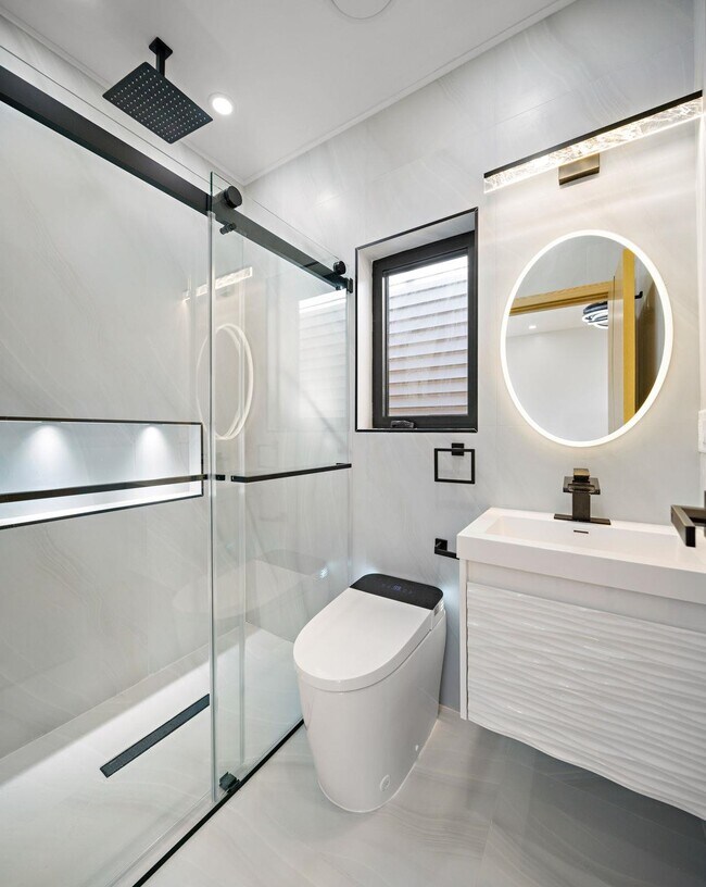 Building Photo - 482 John F. Kennedy Blvd