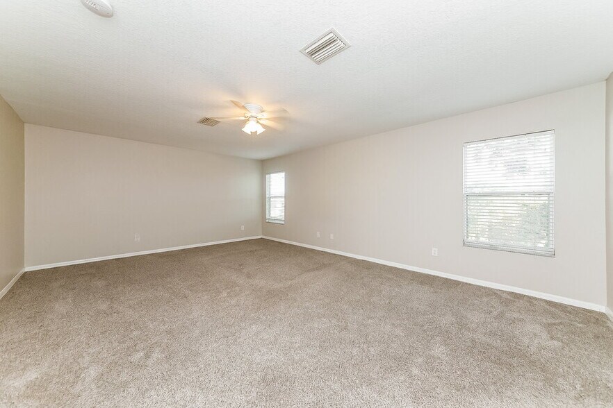 Building Photo - 319 Vine Cliff St