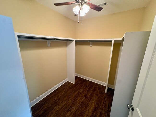 Building Photo - 113 Ledbury Cove