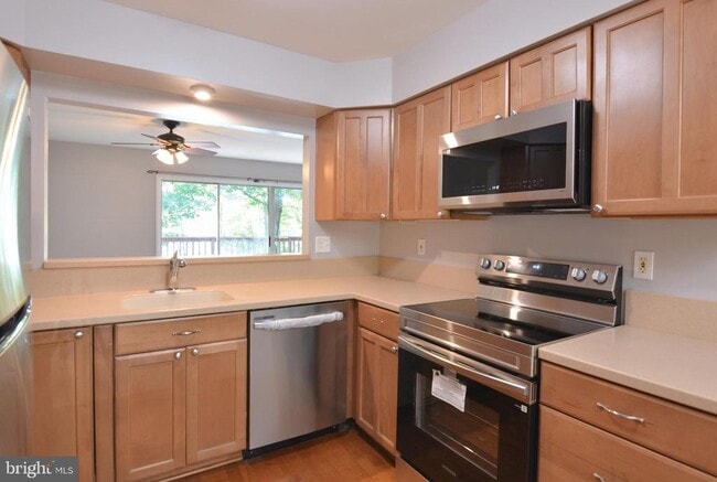 Building Photo - 13326 Waterside Cir