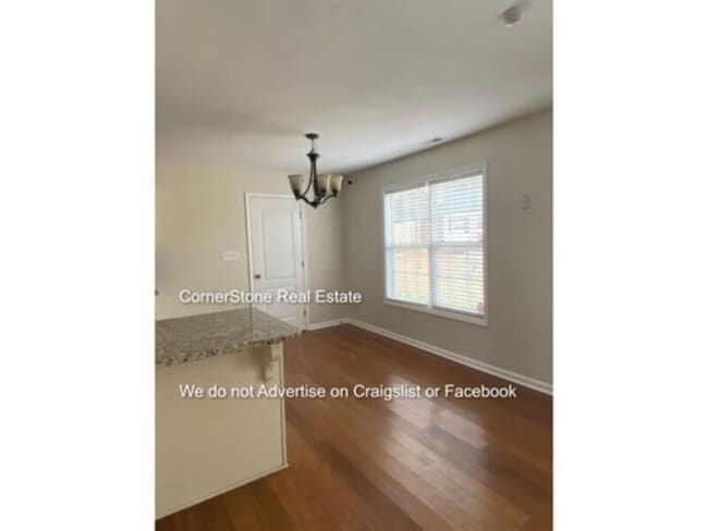 Building Photo - 50 Breezewood Dr