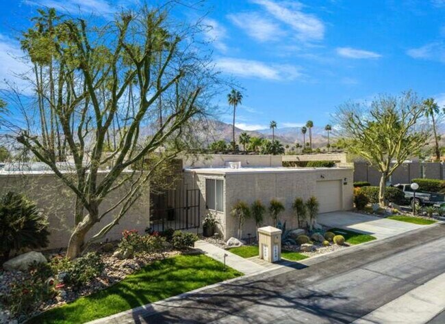 Building Photo - 1408 Tamarisk W St