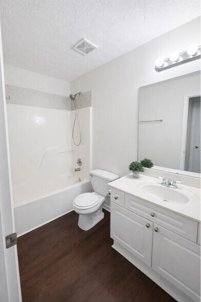 Building Photo - 4865 Beacon Ridge Ln