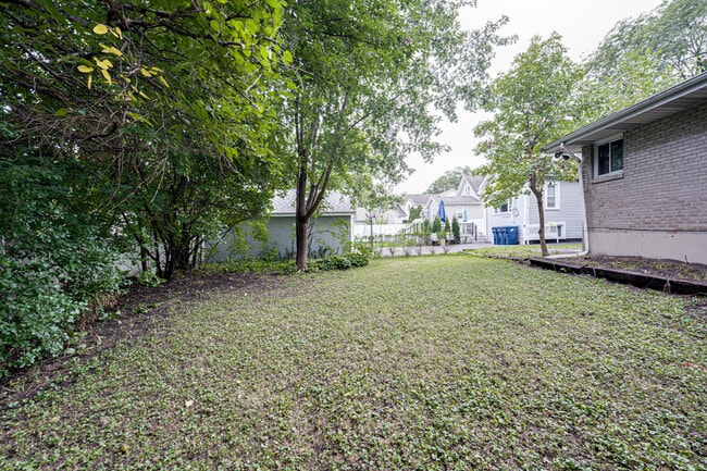 Building Photo - 1127 Santa Rosa Ave