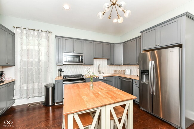 Building Photo - 1244 S Talbott St