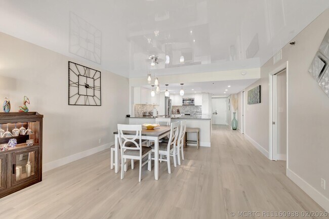 Building Photo - 3450 S Ocean Blvd