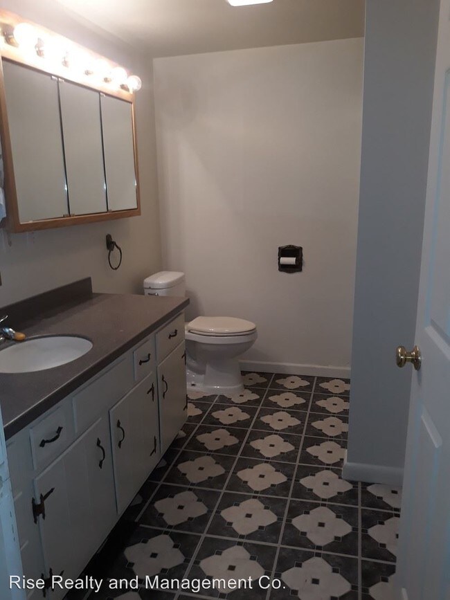Building Photo - 3 br, 2 bath House - 1305 W Fair Avenue