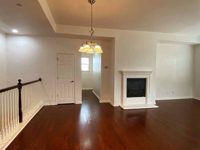 Building Photo - 1715 Wind Ranch Rd