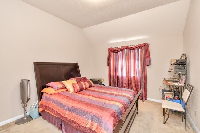 Building Photo - 6915 Moreleigh Branch Dr