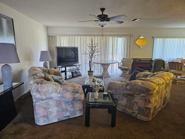 Building Photo - 137 Anton Ct