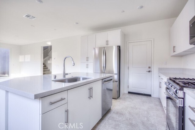 Building Photo - 15812 Caterpillar Dr