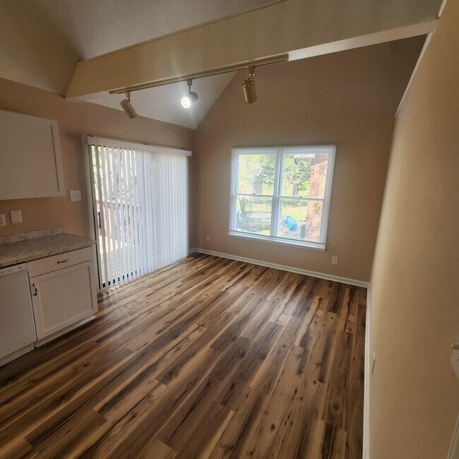 Building Photo - Beautifully Updated 2BR Durham Home with Loft & Deck