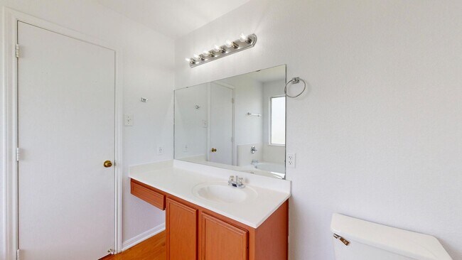 Building Photo - Great location in Killeen, TX Cozy and well maintained house